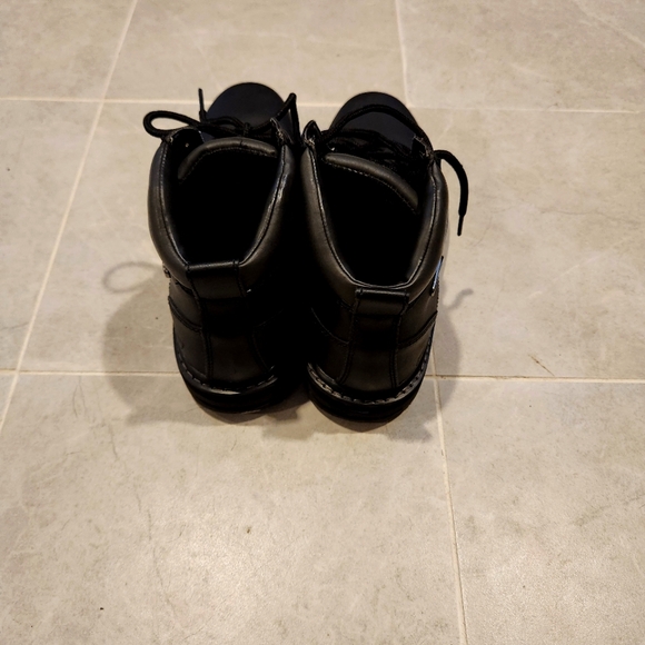 Sketchers Boots - Picture 5 of 5